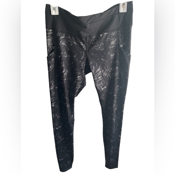 Lululemon Speed Tight II *Full-On Luxtreme
Arsenal Ambient Grey‎ Black in Sz 8 - Picture 3 of 8